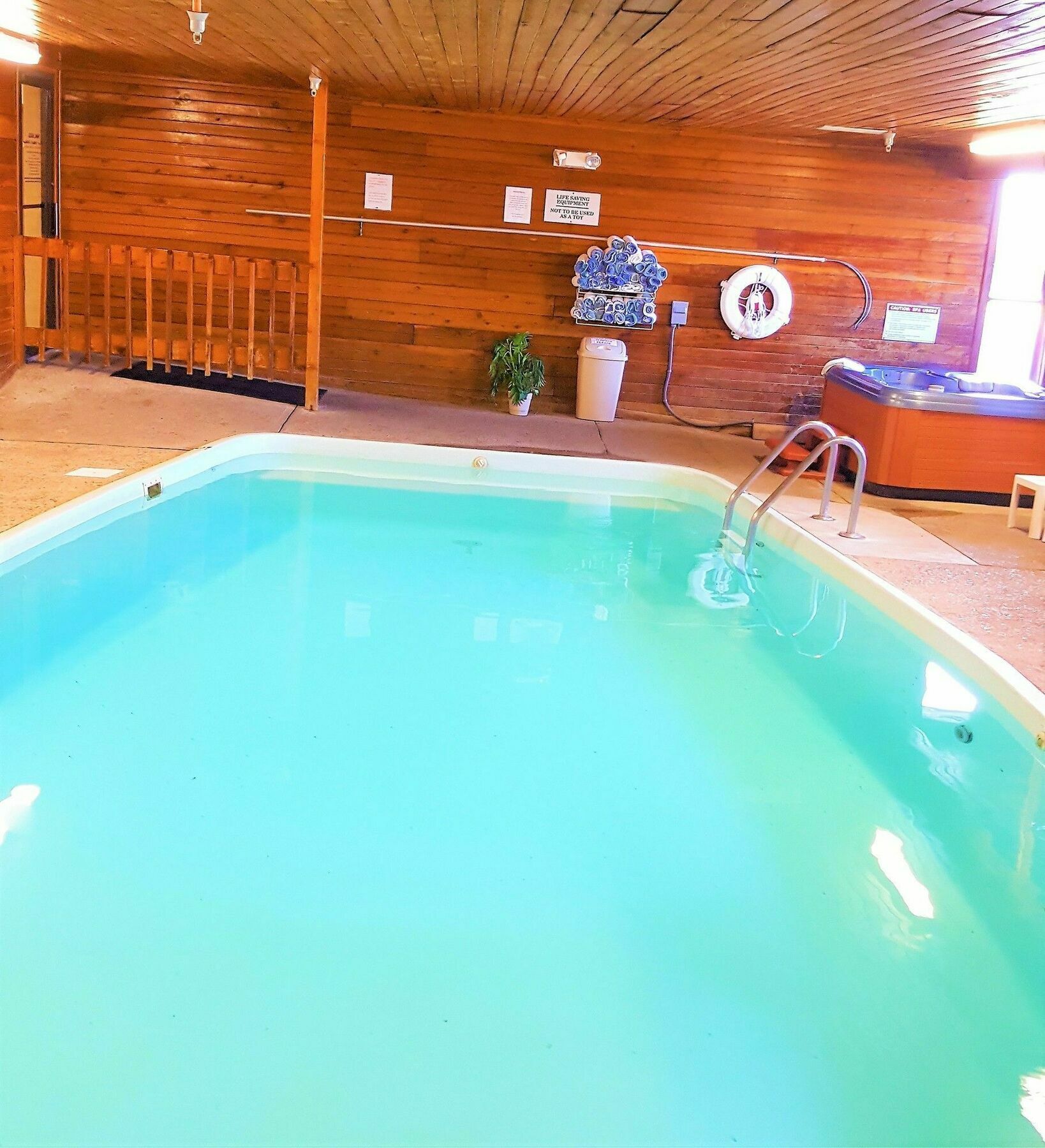 Days Inn By Wyndham Salina I-70 Екстериор снимка